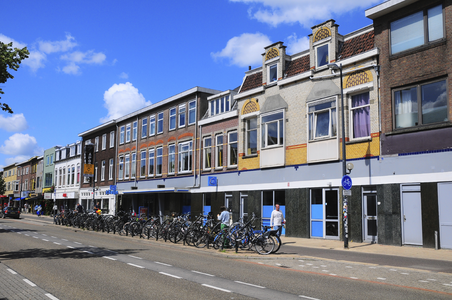 904509 Gezicht op de panden Amsterdamsestraatweg 361 (rechts) -hoger te Utrecht.